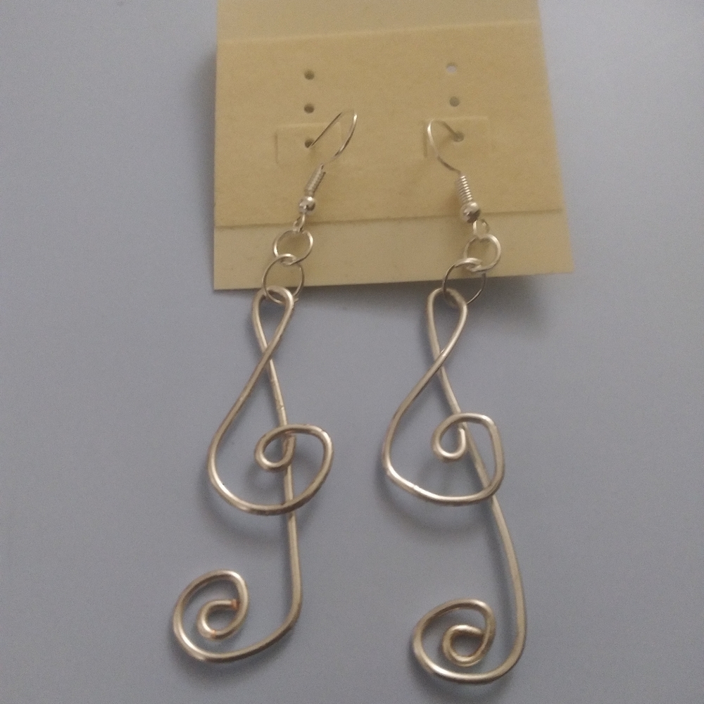 Sterling Silver .925 Treble Earrings